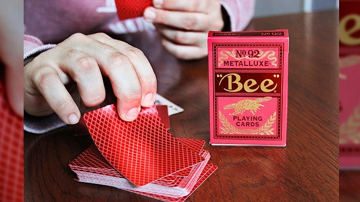 Bee MetalLuxe Red – Kırmızı Metal Folyo Oyun Kartları