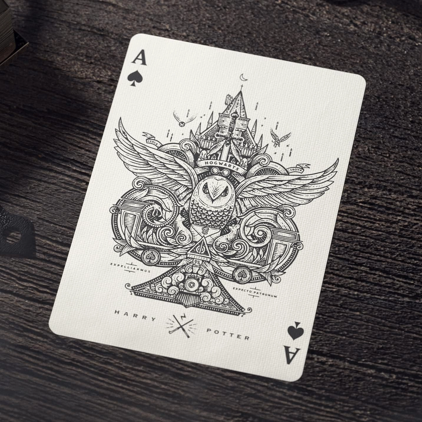 Theory11 | Harry Potter Deck -Yellow (Hufflepuff) Oyun Kartı
