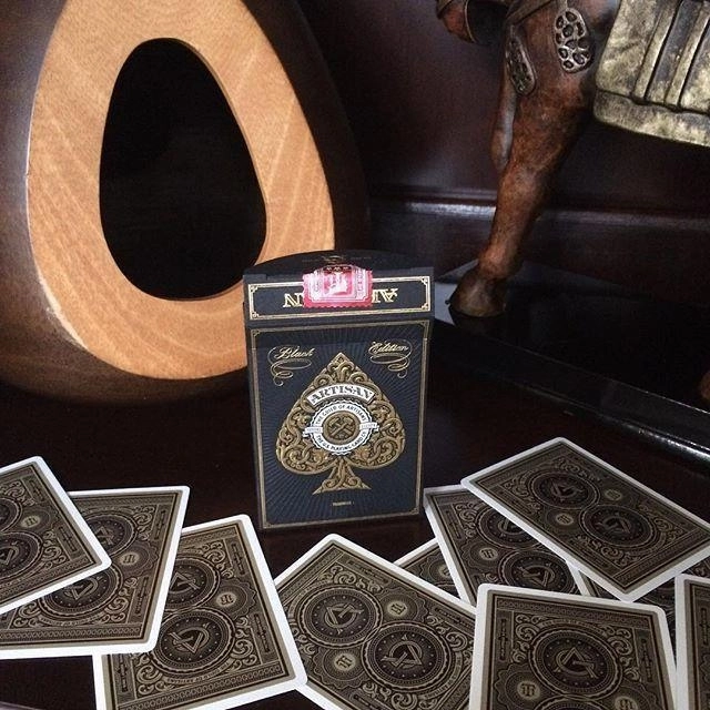Theory11 | Artisan Black Oyun Kartı