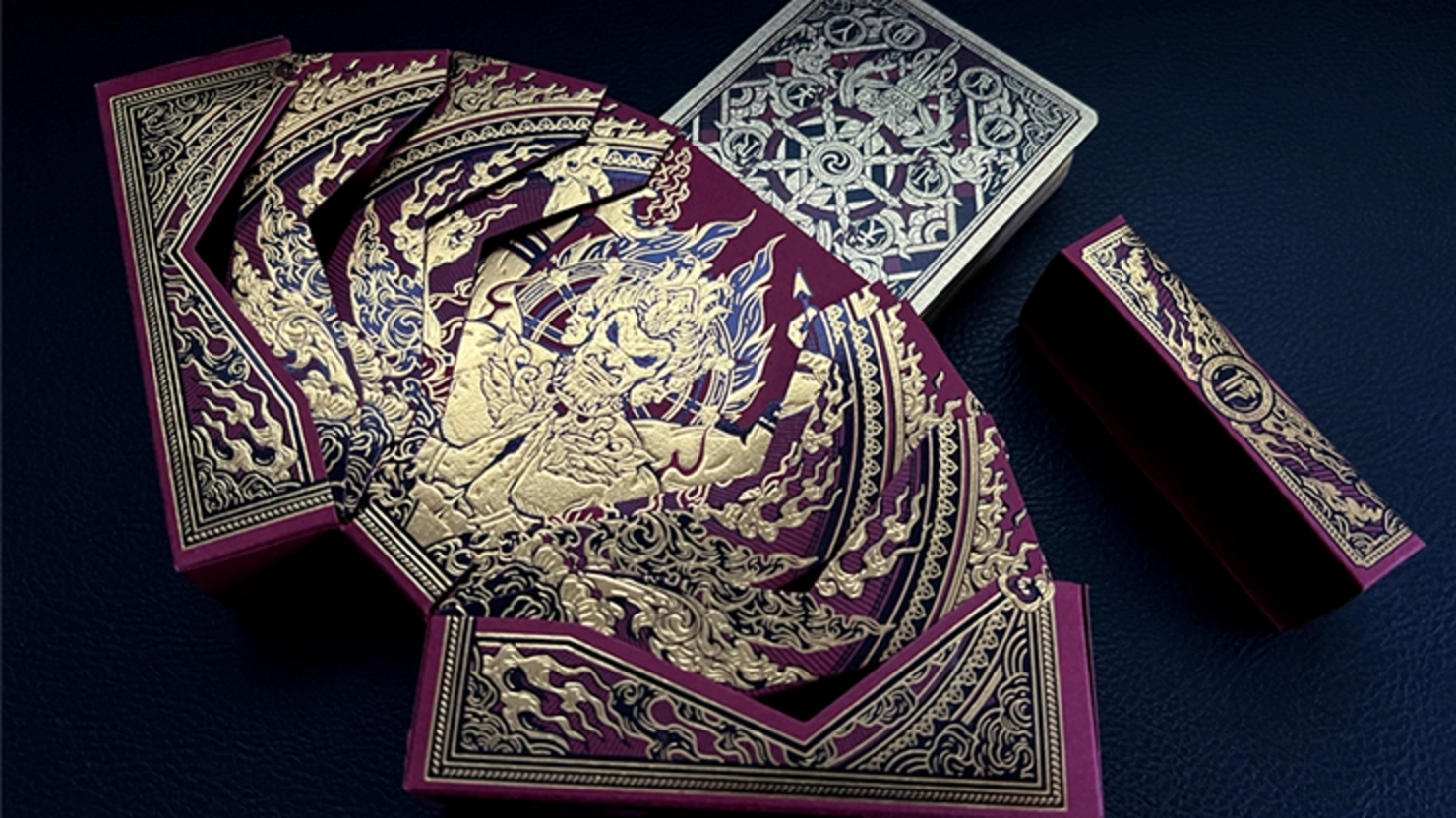 Asura Deluxe (Red) Oyun Kartı