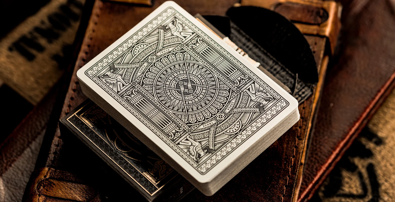 Theory11 | Black Hudson Oyun Kartı