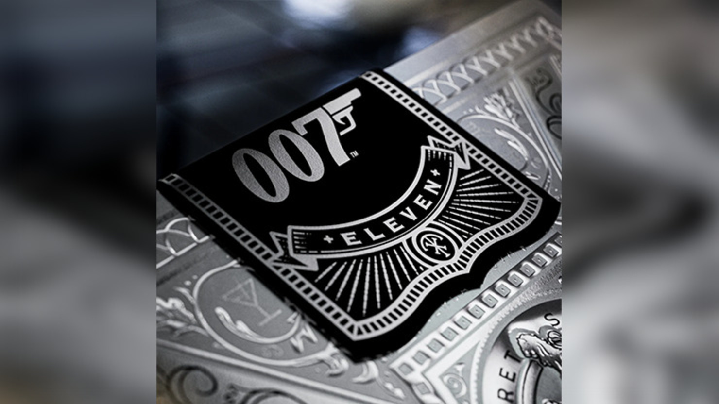 Theory11 | James Bond Silver Edition Oyun Kartı