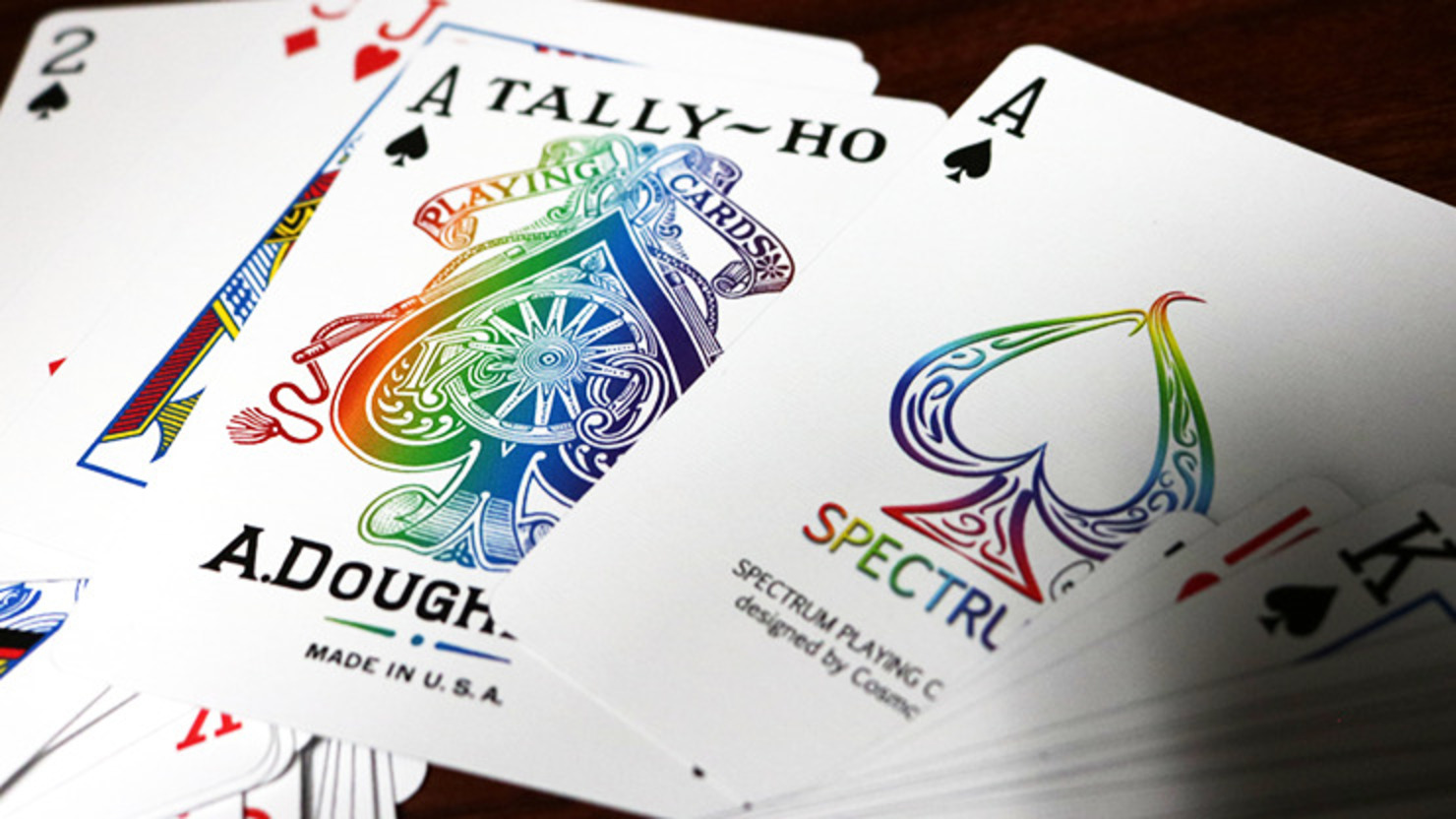 Spectrum Tally Ho Kart Destesi – Renkli Arka Tasarımlı Özel Tasarım