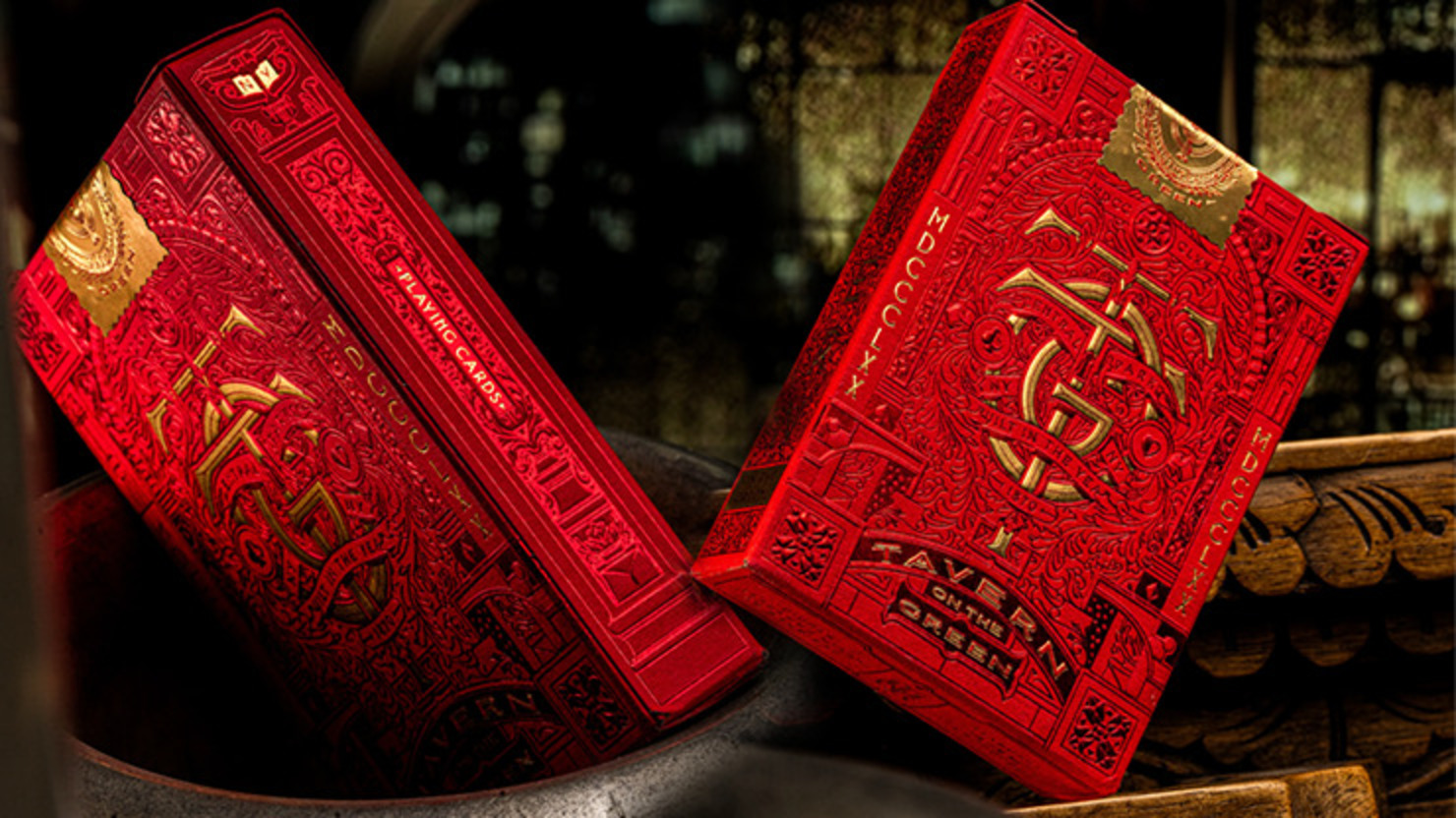 Theory11 | Tavern On the Green: Red Edition Oyun Kartı