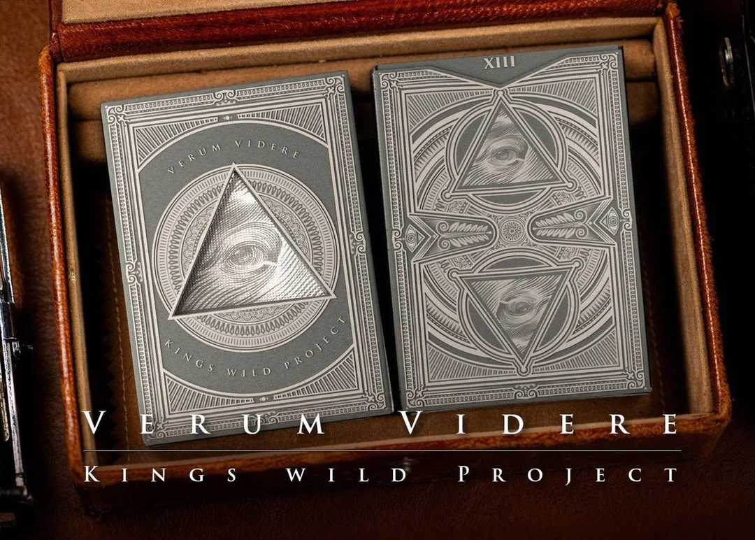 Verum Videre 2023 Edition – Silver Oyun Kartları (Kings Wild Project)