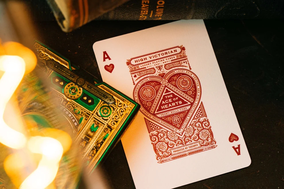 Theory11 | High Victorian Green Oyun Kartı