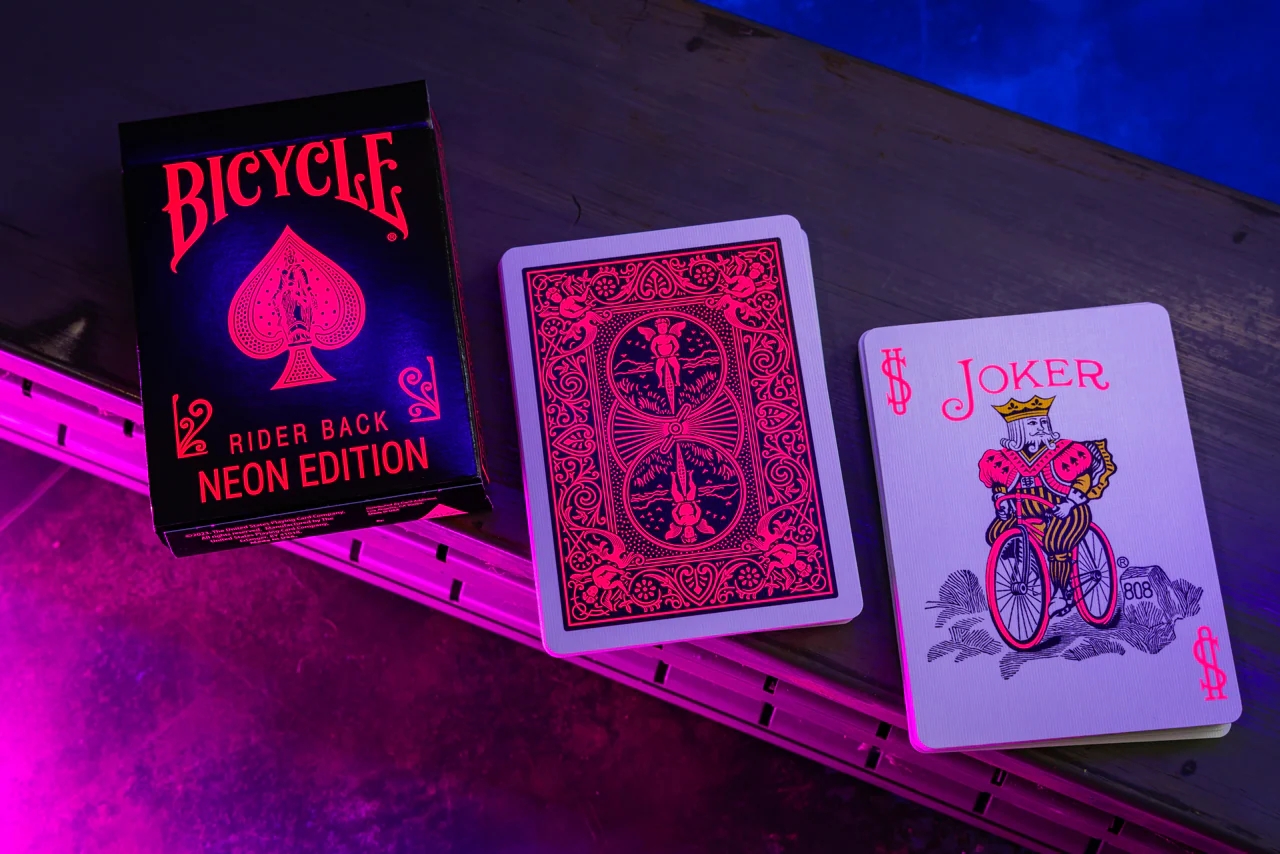 Bicycle Star-Fire Pink Neon Oyun Kartı