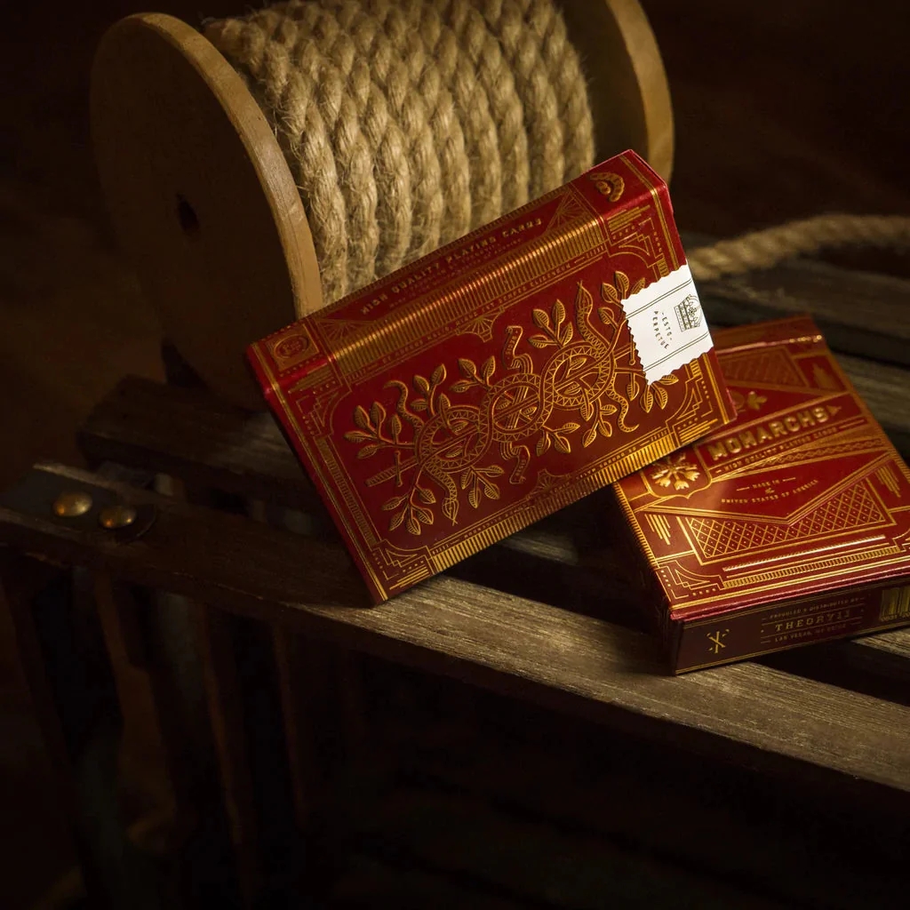 Theory11 | Red Monarch Oyun Kartı