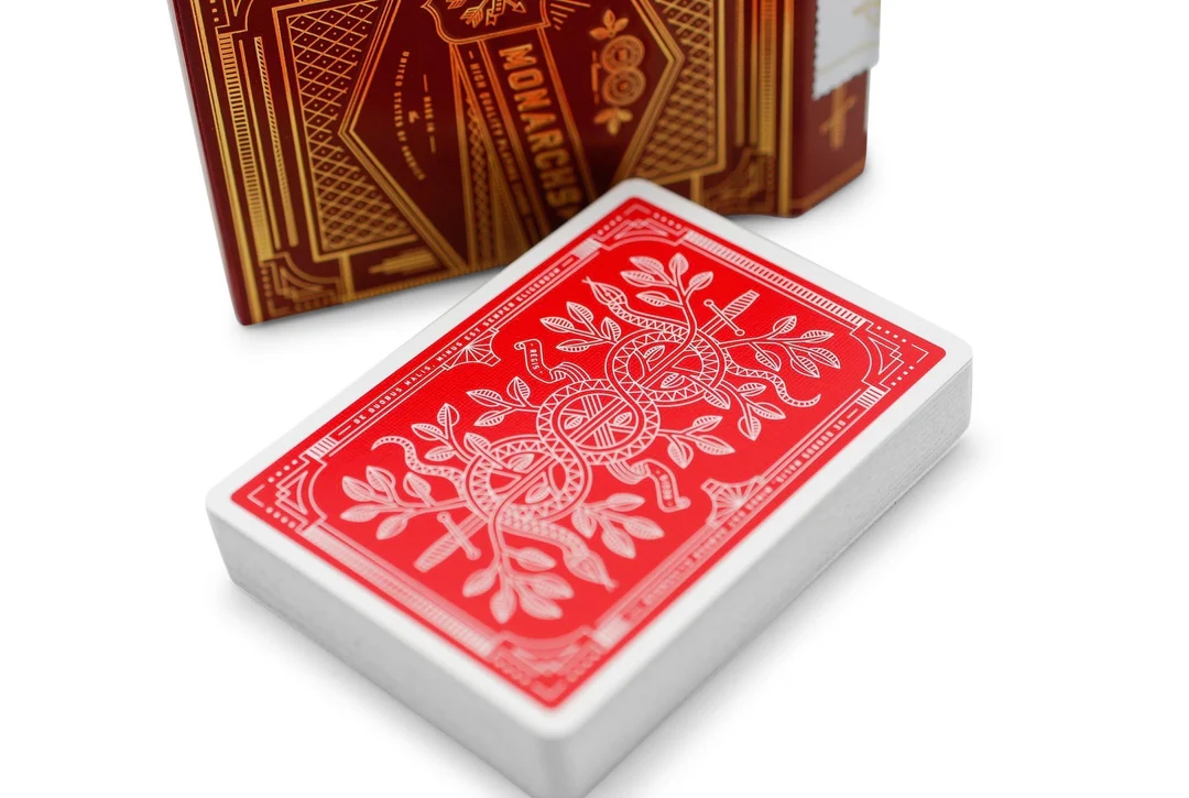Theory11 | Red Monarch Oyun Kartı