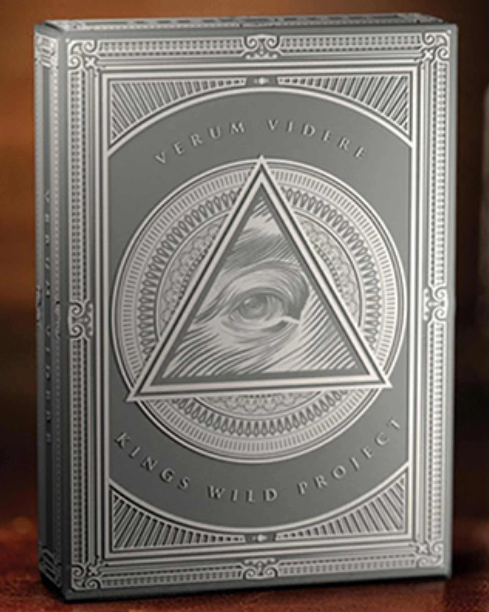 Verum Videre 2023 Edition – Silver Oyun Kartları (Kings Wild Project)